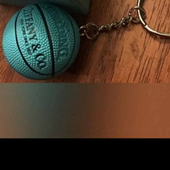 NEW! SPALDING BASKETBALL KEYCHAIN w/SIZE 9 SILVER PLATED SPORTS RING AND POSTER! - Picture 8 of 16